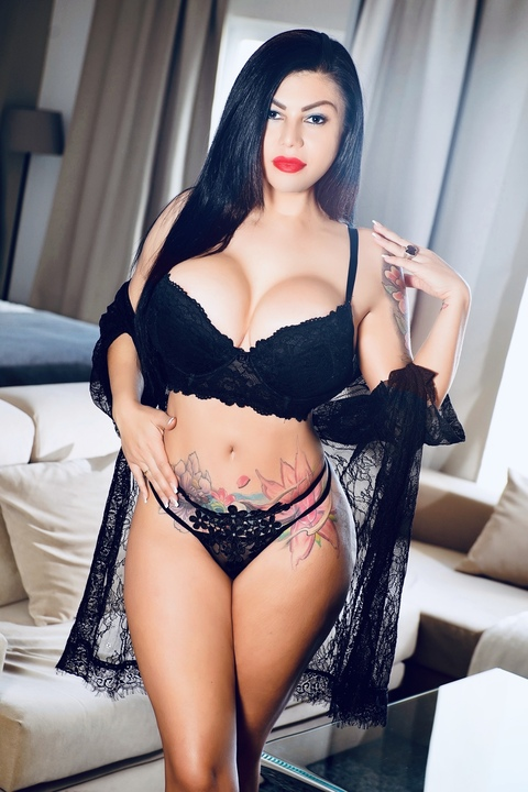 dinamarbella29 OnlyFans - Free Access to 32 Videos & 49 Photos Onlyfans Free Access
