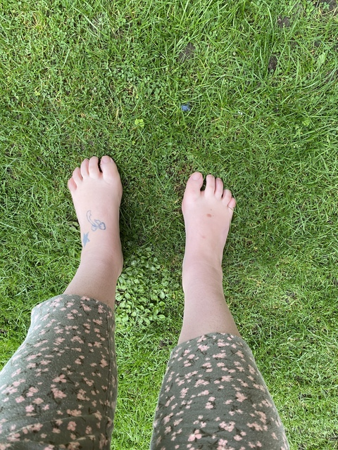 dirtydirtysoles OnlyFans - Free Access to 32 Videos & 49 Photos Onlyfans Free Access