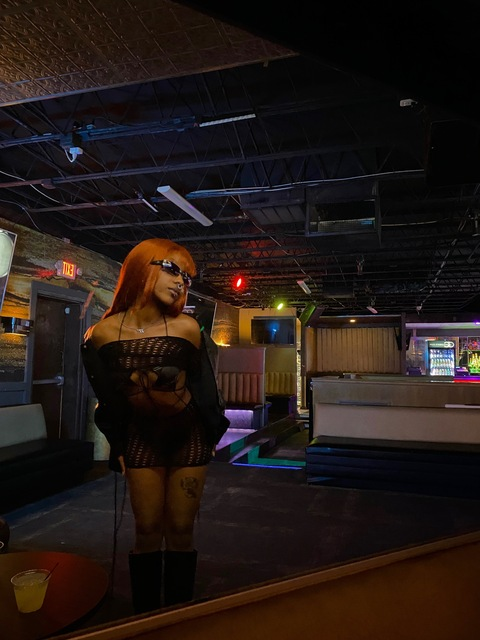 dresrealm OnlyFans - Free Access to 32 Videos & 49 Photos Onlyfans Free Access