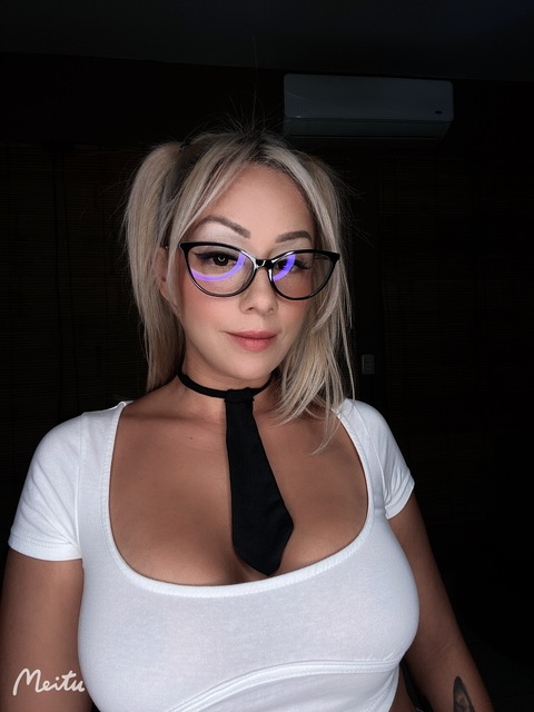 efraens18 OnlyFans - Free Access to 32 Videos & 64 Photos Onlyfans Free Access
