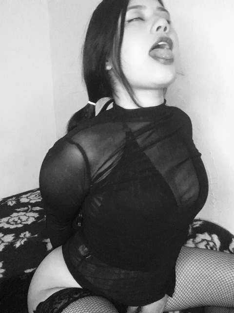 elaineblack2001 OnlyFans - Free Access to 32 Videos & 49 Photos Onlyfans Free Access