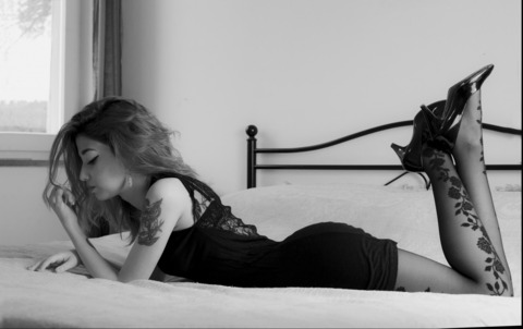 eleseleonora OnlyFans - Free Access to 32 Videos & 140 Photos Onlyfans Free Access