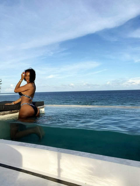 elizareign OnlyFans - Free Access to 32 Videos & 49 Photos Onlyfans Free Access