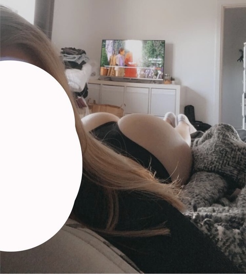 ellabella031 OnlyFans - Free Access to 32 Videos & 49 Photos Onlyfans Free Access