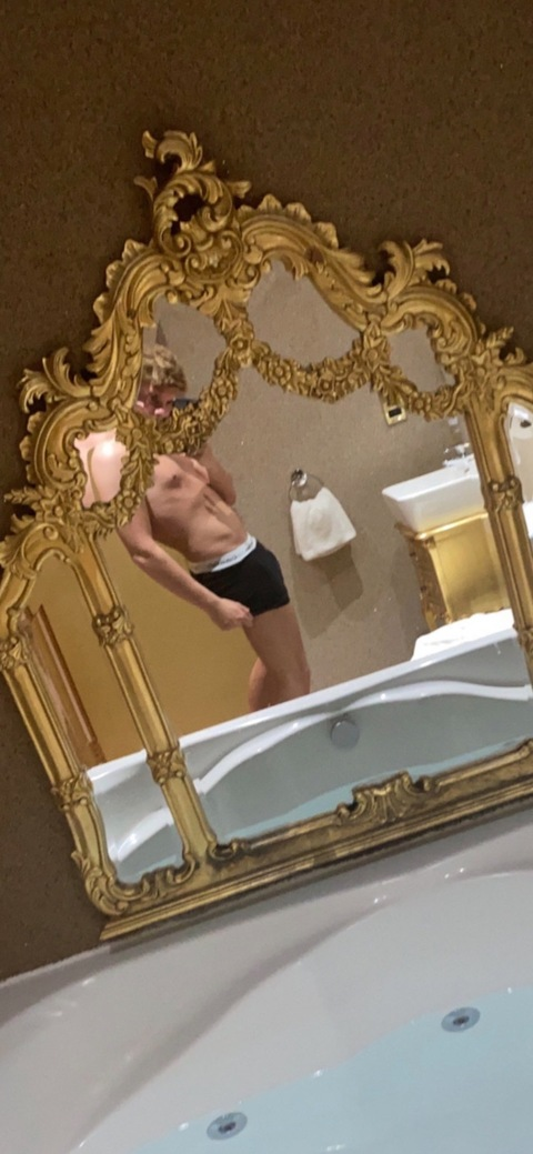 elliot_xxxx OnlyFans - Free Access to 32 Videos & 49 Photos Onlyfans Free Access