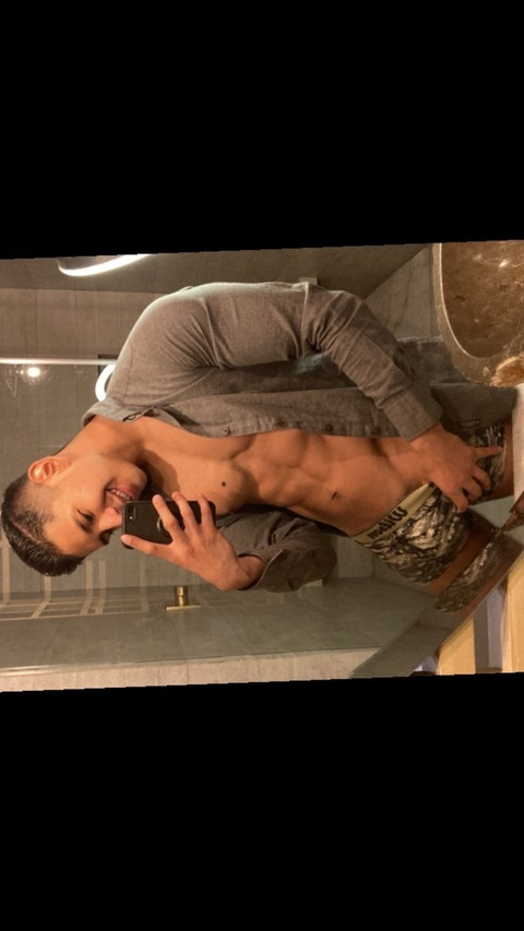 elremyboy OnlyFans - Free Access to 111 Videos & 154 Photos Onlyfans Free Access