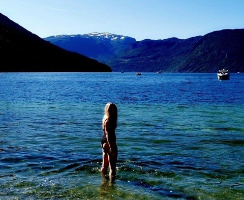 em_1997 OnlyFans - Free Access to 32 Videos & 49 Photos Onlyfans Free Access