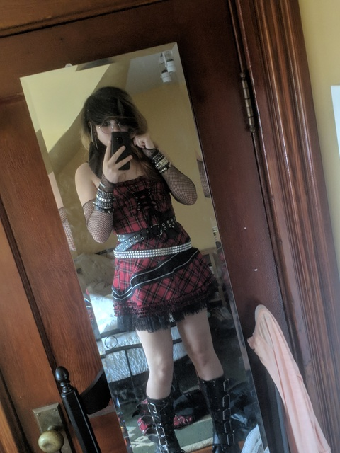 emberflux OnlyFans - Free Access to 32 Videos & 49 Photos Onlyfans Free Access