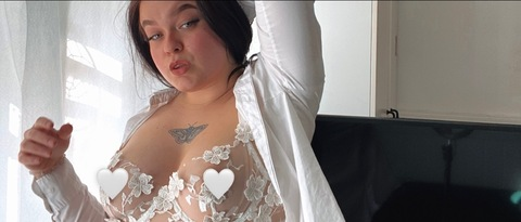 emiliaalexandra OnlyFans - Free Access to 32 Videos & 348 Photos Onlyfans Free Access