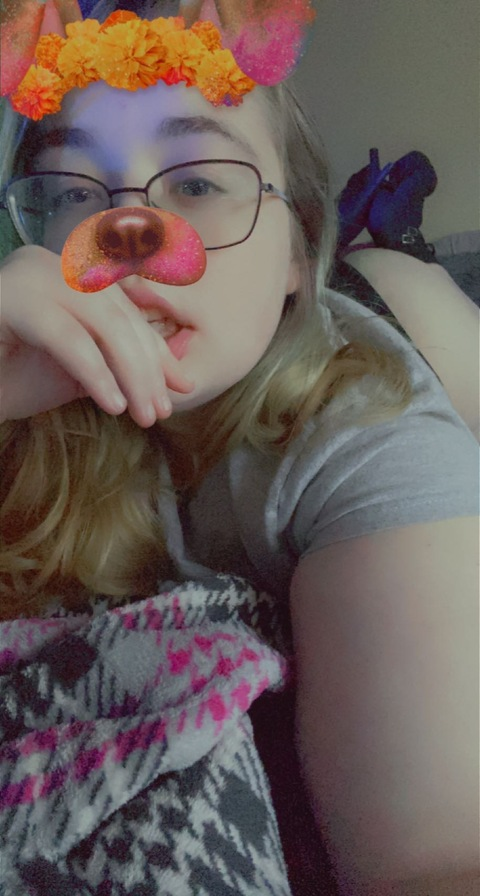 emochild80 OnlyFans - Free Access to 32 Videos & 49 Photos Onlyfans Free Access