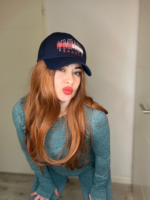 evaxxy OnlyFans - Free Access to 32 Videos & 49 Photos Onlyfans Free Access