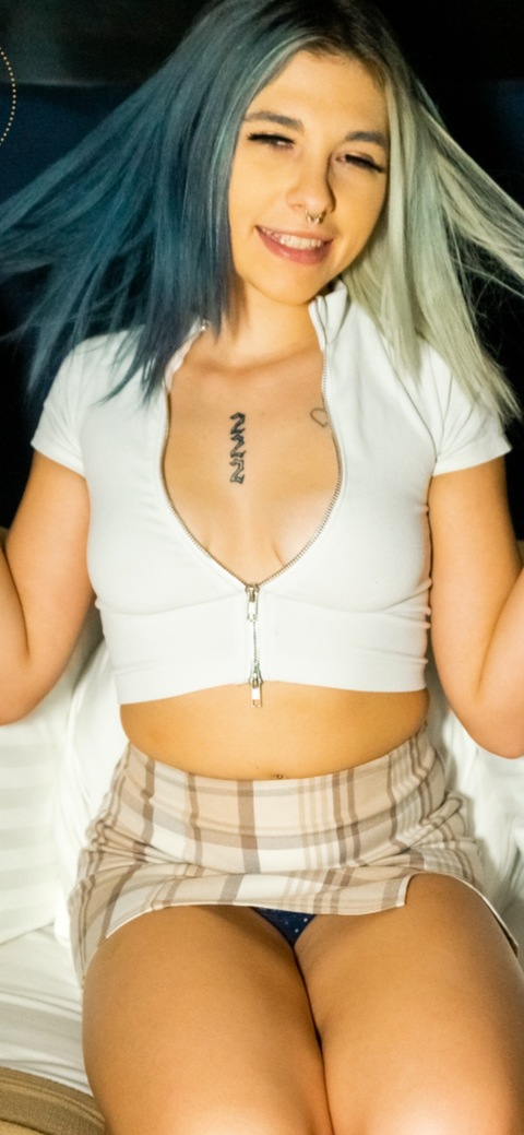 exclusiveicy OnlyFans - Free Access to 32 Videos & 49 Photos Onlyfans Free Access