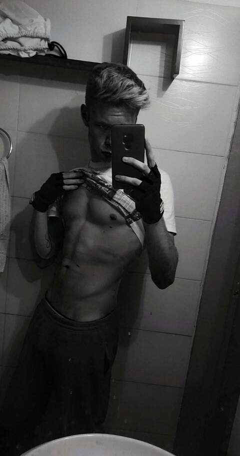 facujenner OnlyFans - Free Access to 32 Videos & 49 Photos Onlyfans Free Access