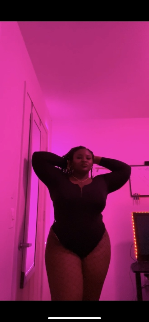 fatassho OnlyFans - Free Access to 32 Videos & 49 Photos Onlyfans Free Access
