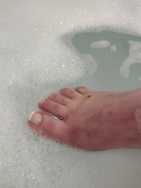 feeturingzoie OnlyFans - Free Access to 32 Videos & 49 Photos Onlyfans Free Access