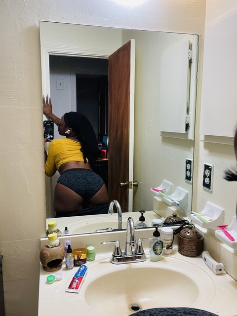 femalee OnlyFans - Free Access to 62 Videos & 49 Photos Onlyfans Free Access
