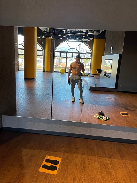 ferarguellooo OnlyFans - Free Access to 32 Videos & 49 Photos Onlyfans Free Access