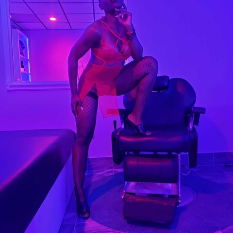 francinetheeroticbarber OnlyFans - Free Access to 38 Videos & 49 Photos Onlyfans Free Access
