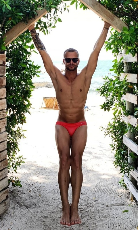 frankchris OnlyFans - Free Access to 55 Videos & 374 Photos Onlyfans Free Access