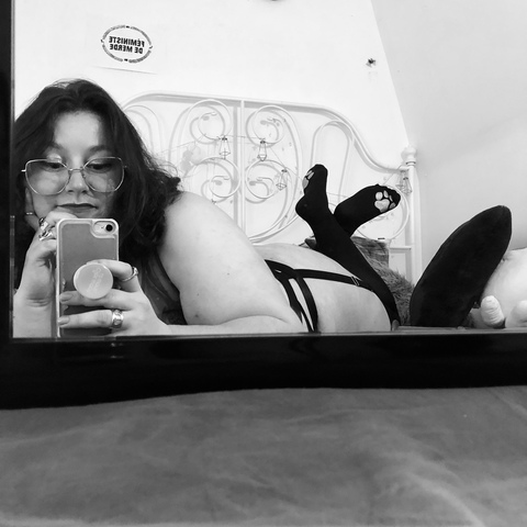 g_70sbitch OnlyFans - Free Access to 32 Videos & 49 Photos Onlyfans Free Access