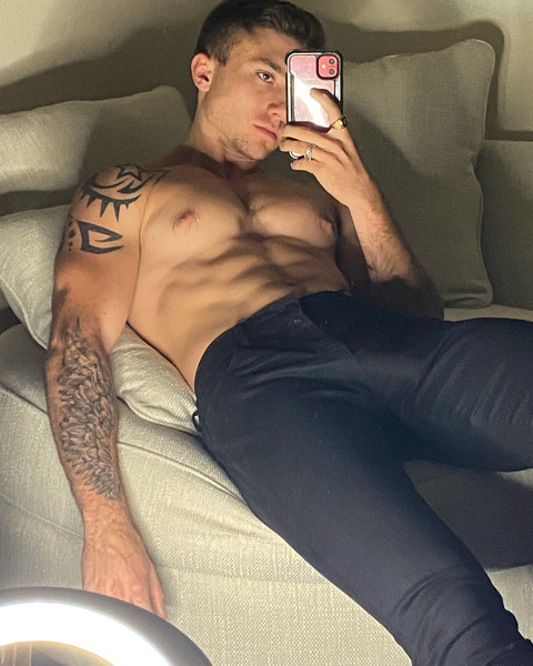 garett__nolan OnlyFans - Free Access to 154 Videos & 82 Photos Onlyfans Free Access