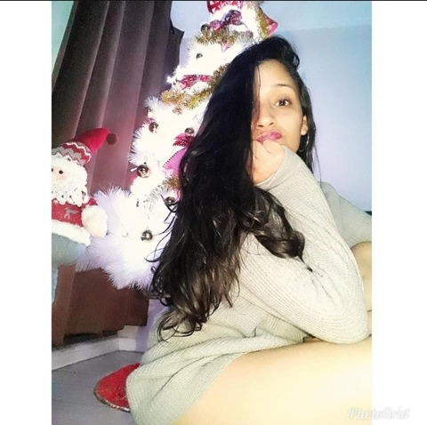 gemilla OnlyFans - Free Access to 32 Videos & 49 Photos Onlyfans Free Access