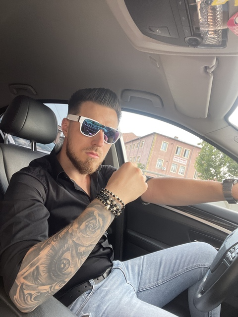 georgepmg OnlyFans - Free Access to 32 Videos & 49 Photos Onlyfans Free Access