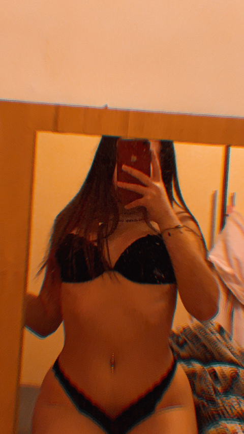 giullxx OnlyFans - Free Access to 32 Videos & 49 Photos Onlyfans Free Access