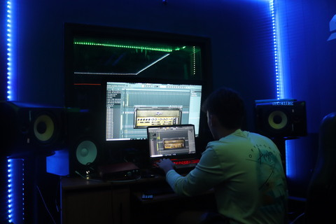 glashrs OnlyFans - Free Access to 32 Videos & 49 Photos Onlyfans Free Access