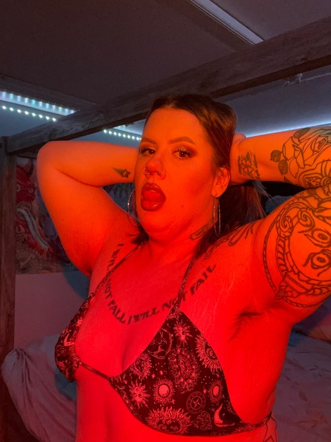 glasstablegrl OnlyFans - Free Access to 32 Videos & 87 Photos Onlyfans Free Access