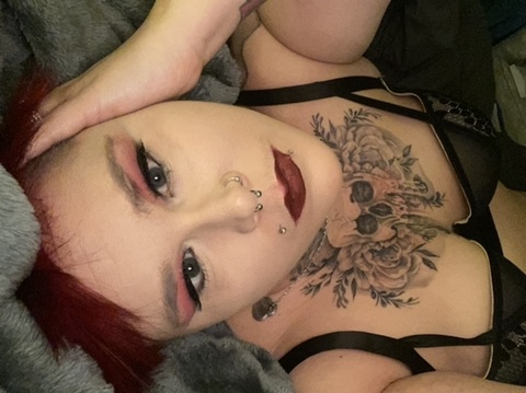 glitterkittygal OnlyFans - Free Access to 32 Videos & 406 Photos Onlyfans Free Access