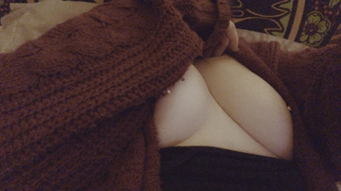 glittertitts OnlyFans - Free Access to 47 Videos & 49 Photos Onlyfans Free Access