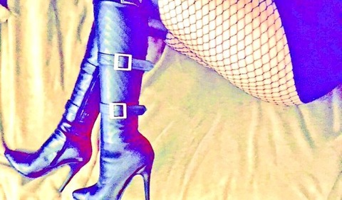 goddessnikkid OnlyFans - Free Access to 110 Videos & 537 Photos Onlyfans Free Access