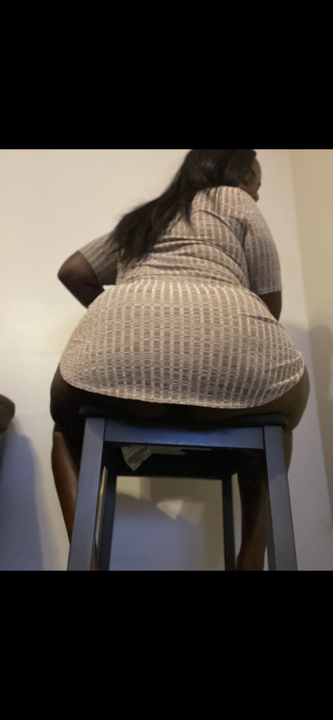 goddessthickassschanel OnlyFans - Free Access to 32 Videos & 49 Photos Onlyfans Free Access