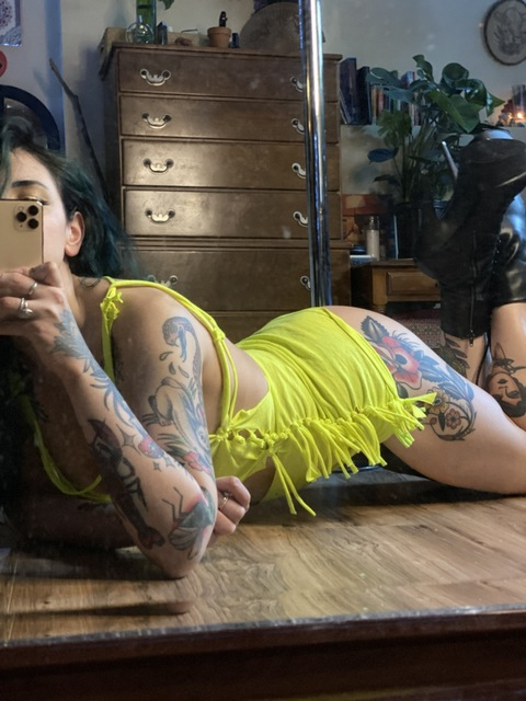 grapes77 OnlyFans - Free Access to 432 Videos & 458 Photos Onlyfans Free Access