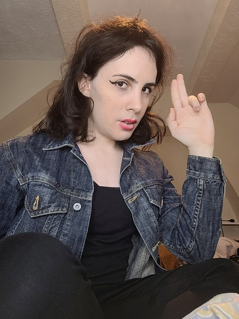 gweneria OnlyFans - Free Access to 32 Videos & 49 Photos Onlyfans Free Access