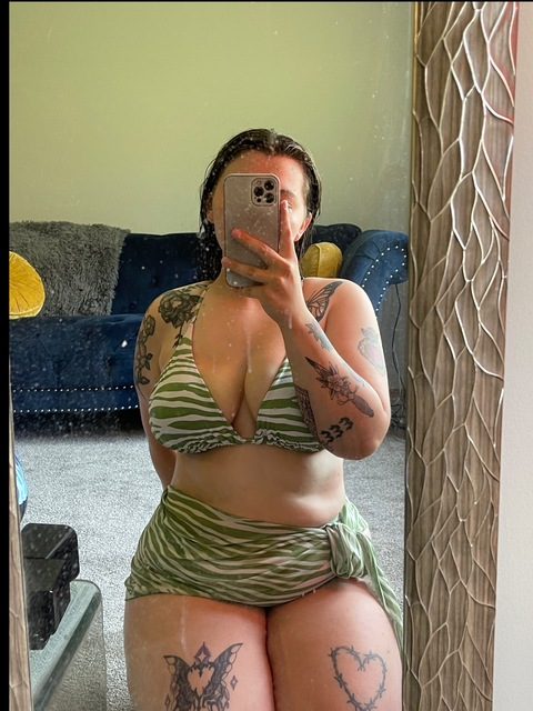 gwenny.uwu OnlyFans - Free Access to 32 Videos & 49 Photos Onlyfans Free Access