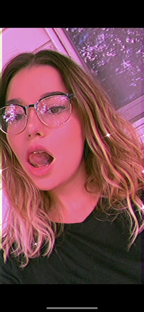 h0rnylilhippie OnlyFans - Free Access to 116 Videos & 535 Photos Onlyfans Free Access