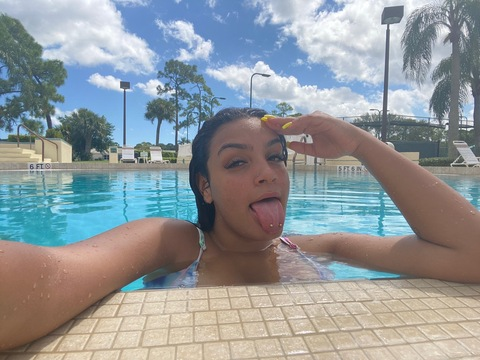 hazellxoxo OnlyFans - Free Access to 32 Videos & 49 Photos Onlyfans Free Access