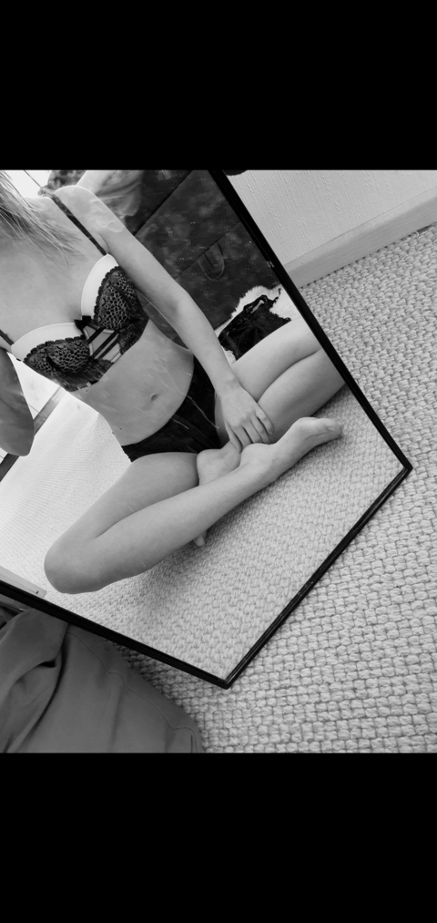 heytati OnlyFans - Free Access to 32 Videos & 49 Photos Onlyfans Free Access