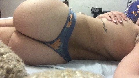 hollandnoelle OnlyFans - Free Access to 32 Videos & 49 Photos Onlyfans Free Access
