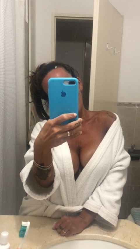 hotmom40 OnlyFans - Free Access to 32 Videos & 347 Photos Onlyfans Free Access