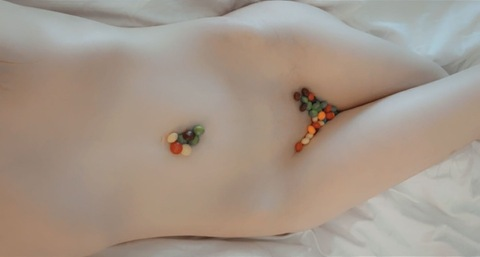 hourglassmommy27 OnlyFans - Free Access to 32 Videos & 94 Photos Onlyfans Free Access