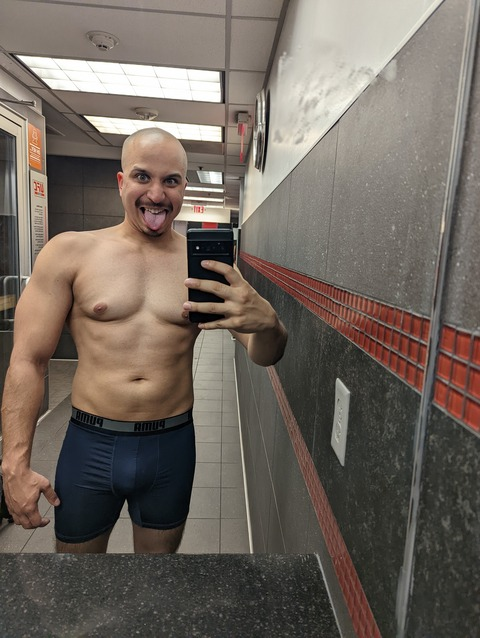 hungcolombian OnlyFans - Free Access to 88 Videos & 226 Photos Onlyfans Free Access