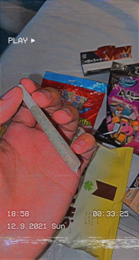 iamnoodle_s OnlyFans - Free Access to 32 Videos & 49 Photos Onlyfans Free Access