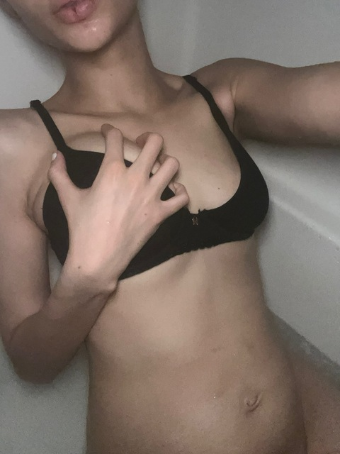 internetwife OnlyFans - Free Access to 32 Videos & 49 Photos Onlyfans Free Access