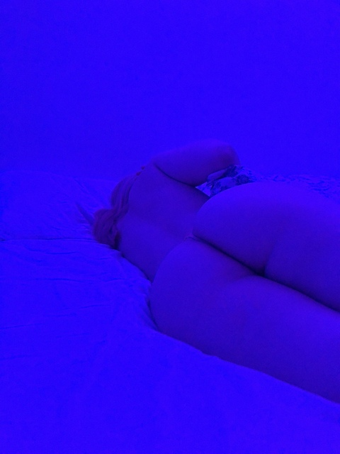 iskjune OnlyFans - Free Access to 32 Videos & 146 Photos Onlyfans Free Access