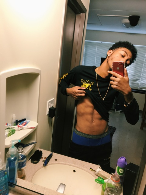 itsbigcupid22 OnlyFans - Free Access to 32 Videos & 49 Photos Onlyfans Free Access