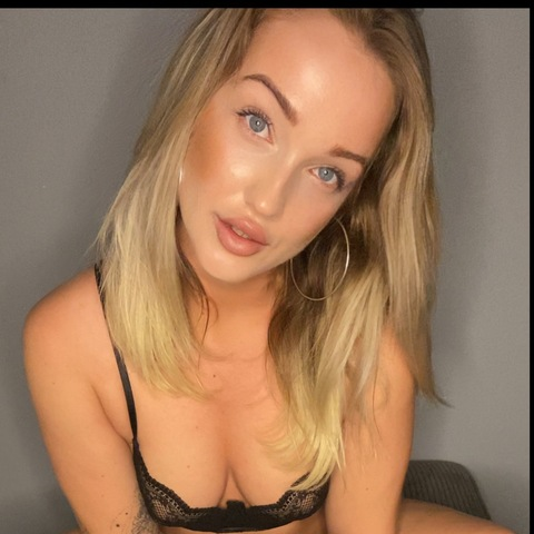 itskinkylisa OnlyFans - Free Access to 32 Videos & 49 Photos Onlyfans Free Access