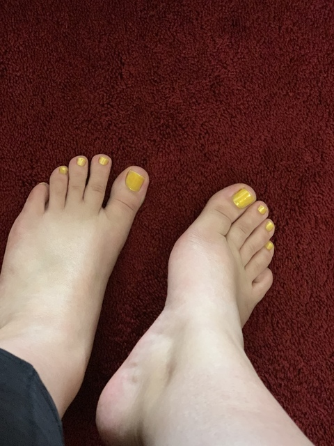 itssofeetah OnlyFans - Free Access to 32 Videos & 49 Photos Onlyfans Free Access